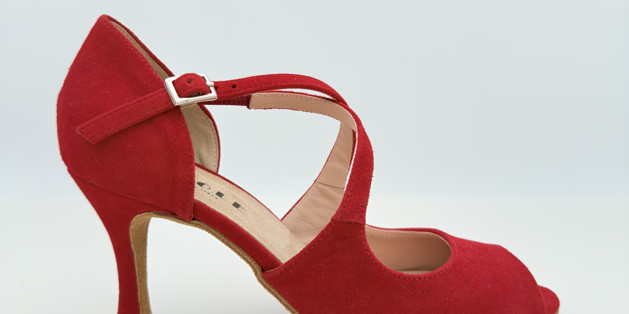 Alessia 126 scarpe da ballo caraibici in vera pelle scamosciata rossa tacco rocchetto 8cm vista laterale suola bufala collezione Nicole Rimini


