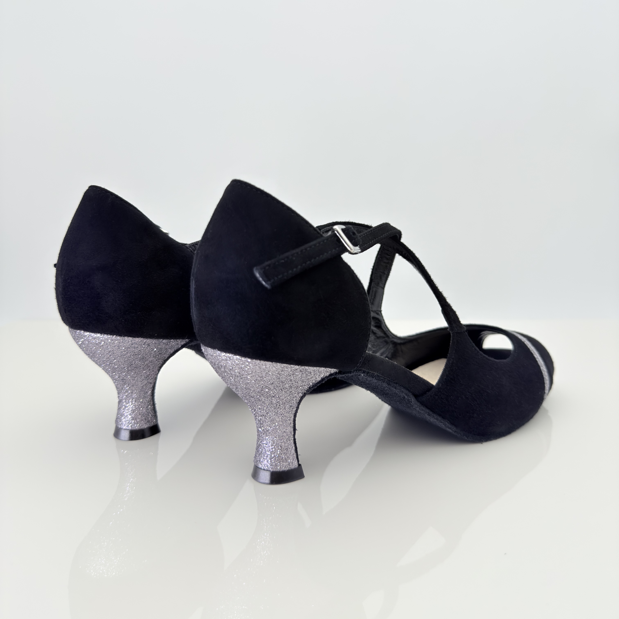 Nicole scarpe da ballo caraibici Alessia 126G vista laterale destra camoscio nero glitter antracite tacco rocchetto 5cm plateau cinturino incrociato collo piede made in Italy
