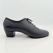 Andreas art. 301 Nicole Rimini vista laterale — tomaia vera pelle nera tacco 4 cm latino 4HL punta chiusa F5P2 scollo quadrato lacci cotone non cerati 2CAL — scarpe ballo uomo pratica competizione artigianali italiane