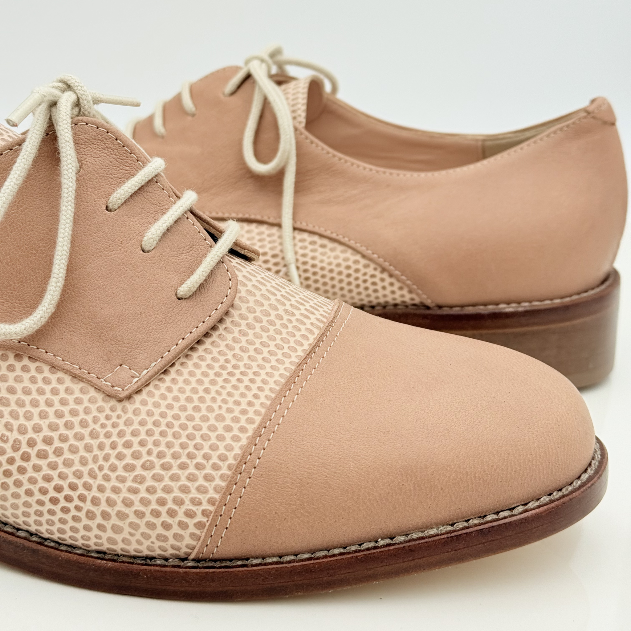 Bob art. 317 Nicole Rimini vista posteriore tacco standard uomo 2,5HSU punta chiusa scrollo quadrato F5P2 scarpa swing ballo uomo made in Italy
