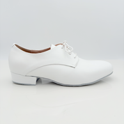 Carlos art. 303 Nicole Rimini vista frontale pelle bianca tomaia chiusa lacci cotone non cerati 2CAL punta chiusa uomo modello standard da ballo senza cuciture pianta del piede scarpe caraibici uomo
