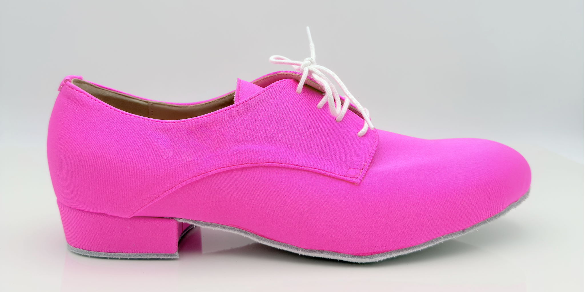 Carlos art. 303 scarpa uomo tessuto lycra fucsia lacci cotone 2CAL punta chiusa F5P2 tacco 2,5HU suola bufala artigianale made in Italy Nicole Rimini Armoniosa Atelier Creativo edizione limitata
