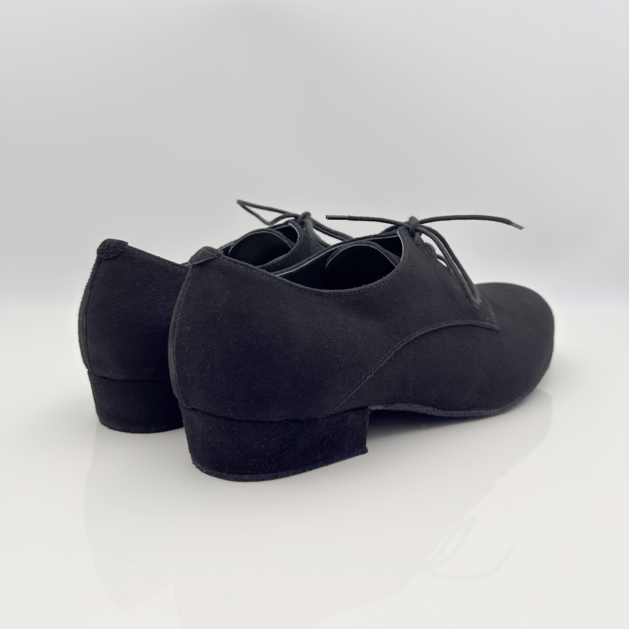 Carlos art. 303 Nicole Rimini scarpe ballo uomo camoscio nero vista laterale tacco basso 2,5HSU suola bufala morbida punta chiusa liscio folk romagnolo made in Italy
