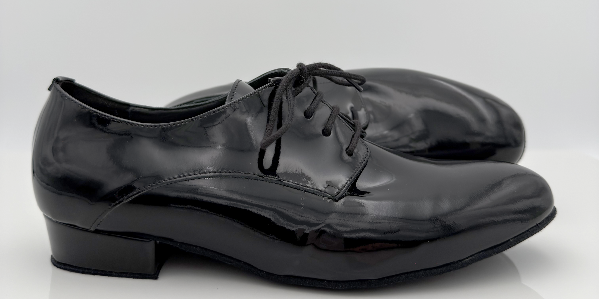 Carlos art. 303V scarpa da ballo uomo pelle verniciata nera lacci cotone non cerati 2CAL tacco basso 2,5HSU punta chiusa F5P2 danze standard internazionale valzer foxtrot quickstep Nicole Rimini made in Italy
