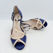 Dettaglio tomaia Cinthya art. 408 Nicole Rimini fascetta a T nasetto centrale Mod. 2CAB pelle blu notte beige ecrù cinturino semplice caviglia piede regolare scarpa swing lindy hop charleston

