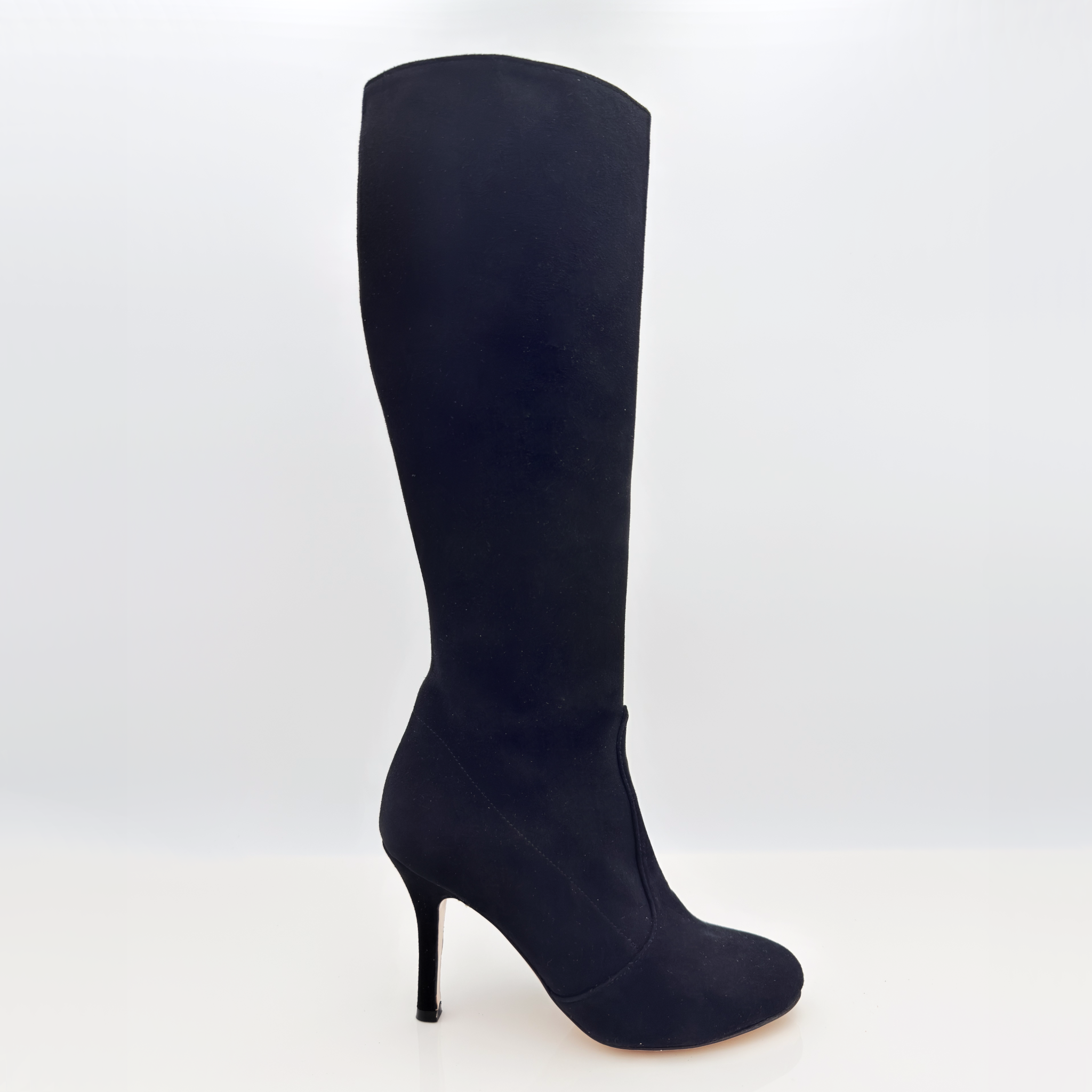 Eleonora art. 230 Nicole Rimini vista laterale stivale camoscio nero zip laterale 1CAP tacco spillo 9 centimetri punta chiusa F5P1 stivale elegante cerimonia sera
