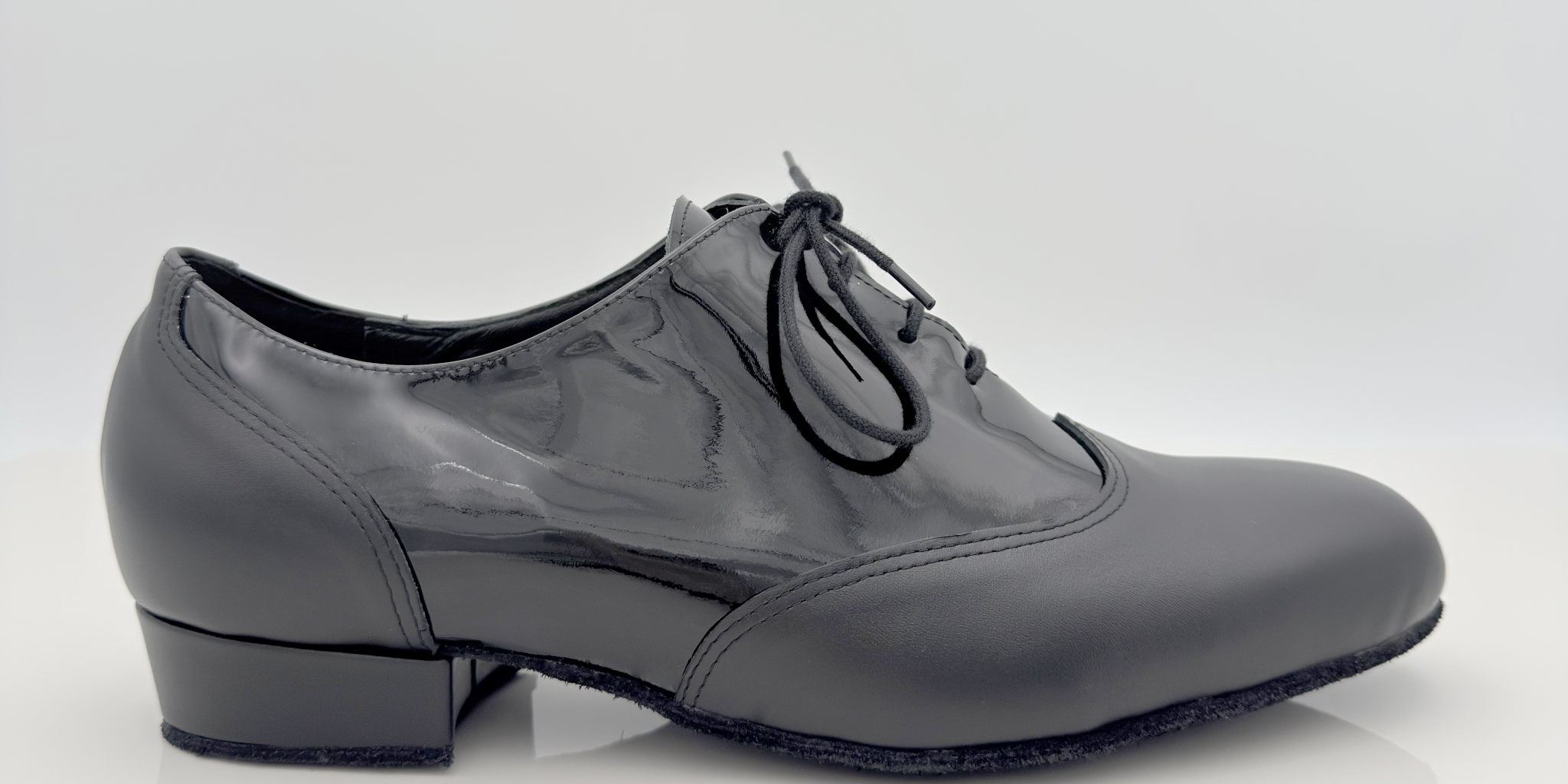 Elias art. 300 scarpa da ballo uomo pelle nera e pelle verniciata nera bicolore lacci cotone non cerati 2CAL tacco basso 2,5HSU punta chiusa F5P2 danze standard internazionale valzer foxtrot quickstep Nicole Rimini made in Italy
