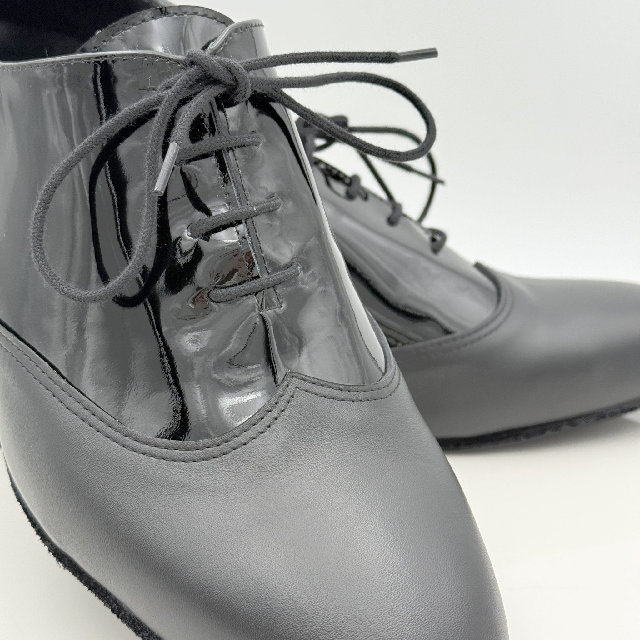 Suola in bufala morbida scamosciata Elias art. 300 scarpa da ballo uomo danze standard internazionale aderenza pavimenti interni valzer quickstep foxtrot tango Nicole Rimini collezione uomo
