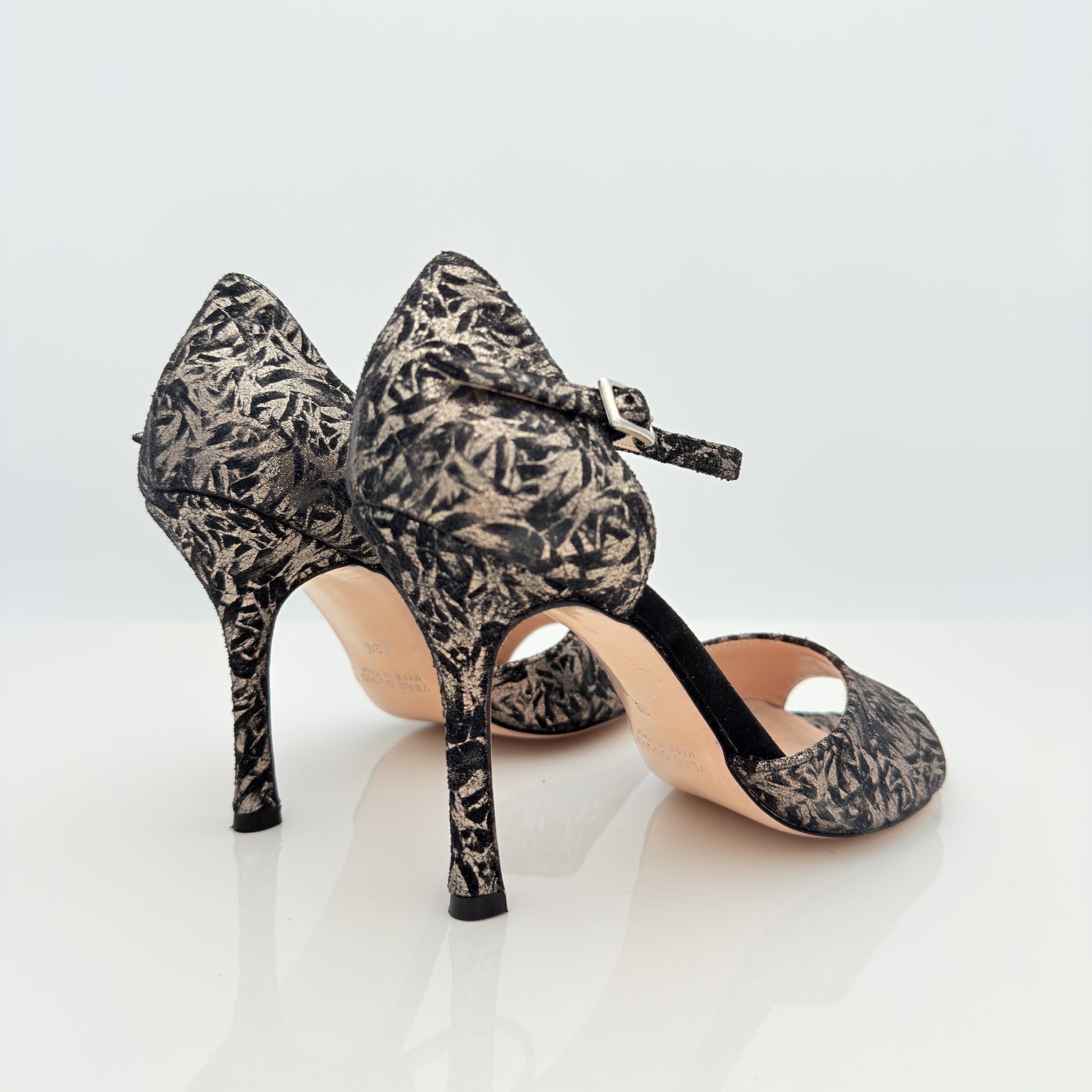 Emily art. 130 Nicole Rimini vista posteriore tacco spillo 10HS camoscio moscato bronzo punta F1P1 scarpa donna cerimonia made in Italy
