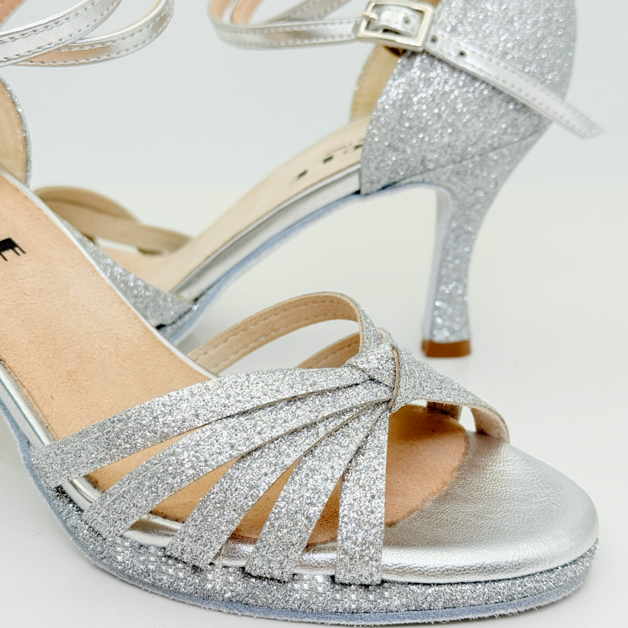 Nicole scarpe da ballo liscio folk Estela 115P dettaglio plateau tacco rocchetto 8cm cuban heel equilibrato stabile comfort ballroom valzer romagnolo artigianale qualità

