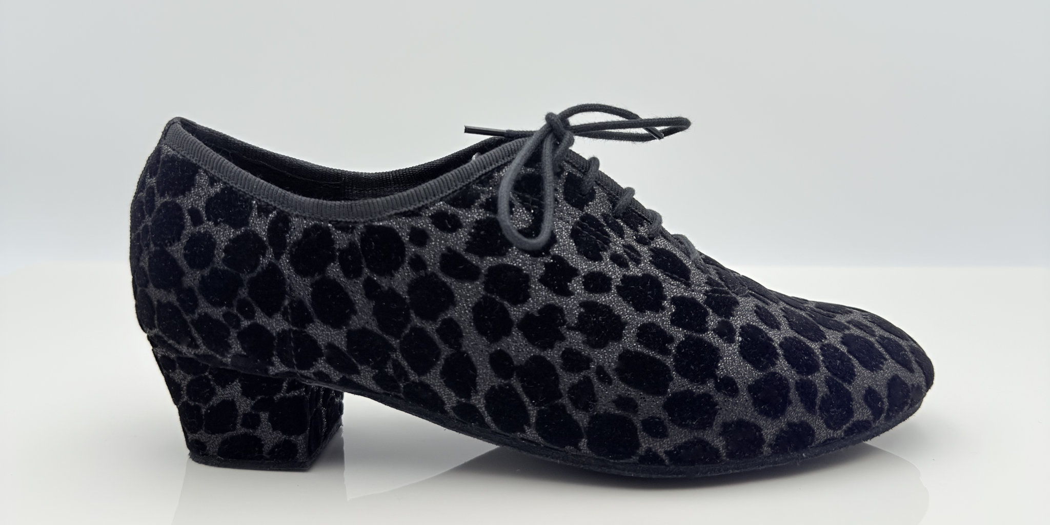 Eva art. 312 scarpa da ballo allenamento e pratica tessuto Jaguar nero lacci cotone non cerati mod 2cal tacco latino 4 cm suola bufala memory gel vera pelle ultra flessibile made in italy Nicole Rimini
