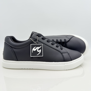 Dettaglio Fuego Low Top Nera Nicole Rimini — lacci in cotone non cerati Mod. 2CAL rinforzati internamente, calzata progressiva stabile, tomaia materiale vegano nero traspirante fori aria, punta chiusa scrollo quadrato F5P2 unisex
