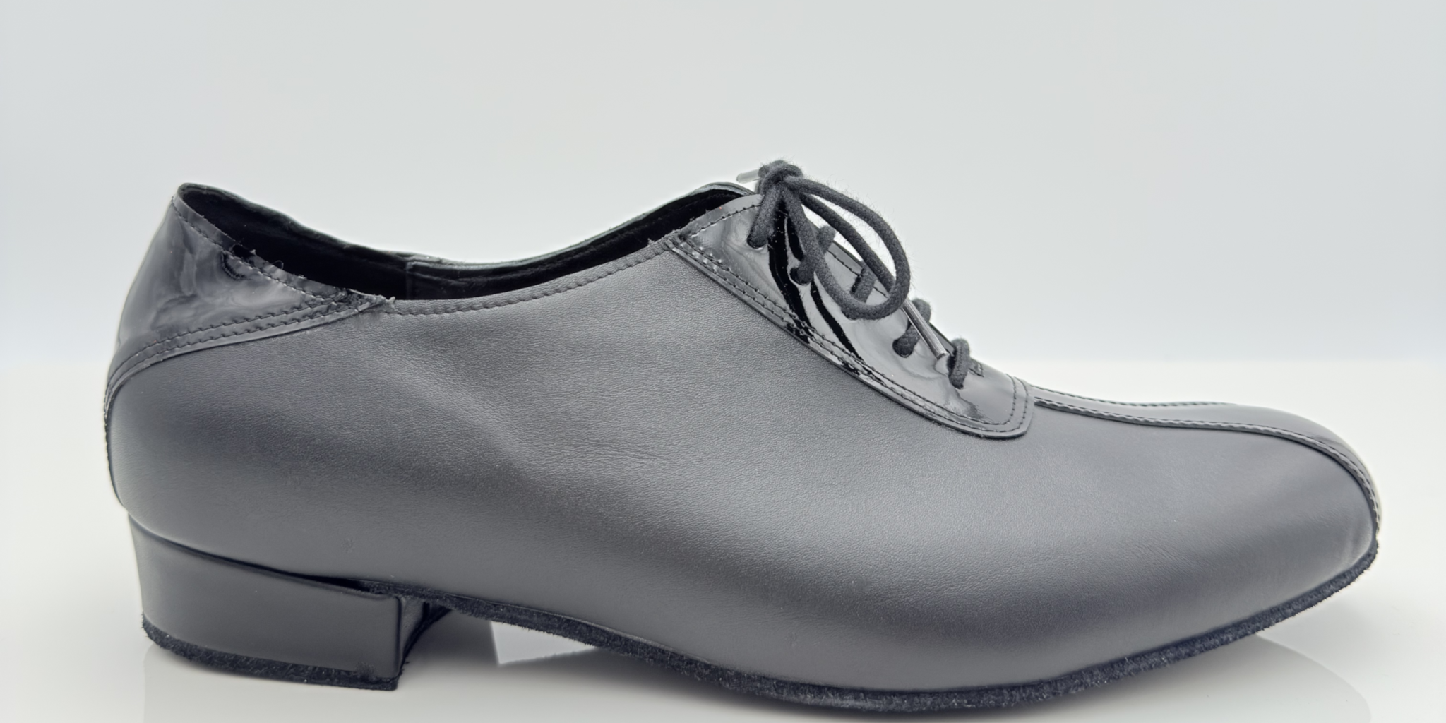 George art. 315 scarpe da ballo uomo pelle nera e pelle verniciata nera lacci cotone 2CAL tacco basso 2,5HSU punta chiusa F5P2 suola bufala liscio folk romagnolo Nicole Rimini made in Italy
