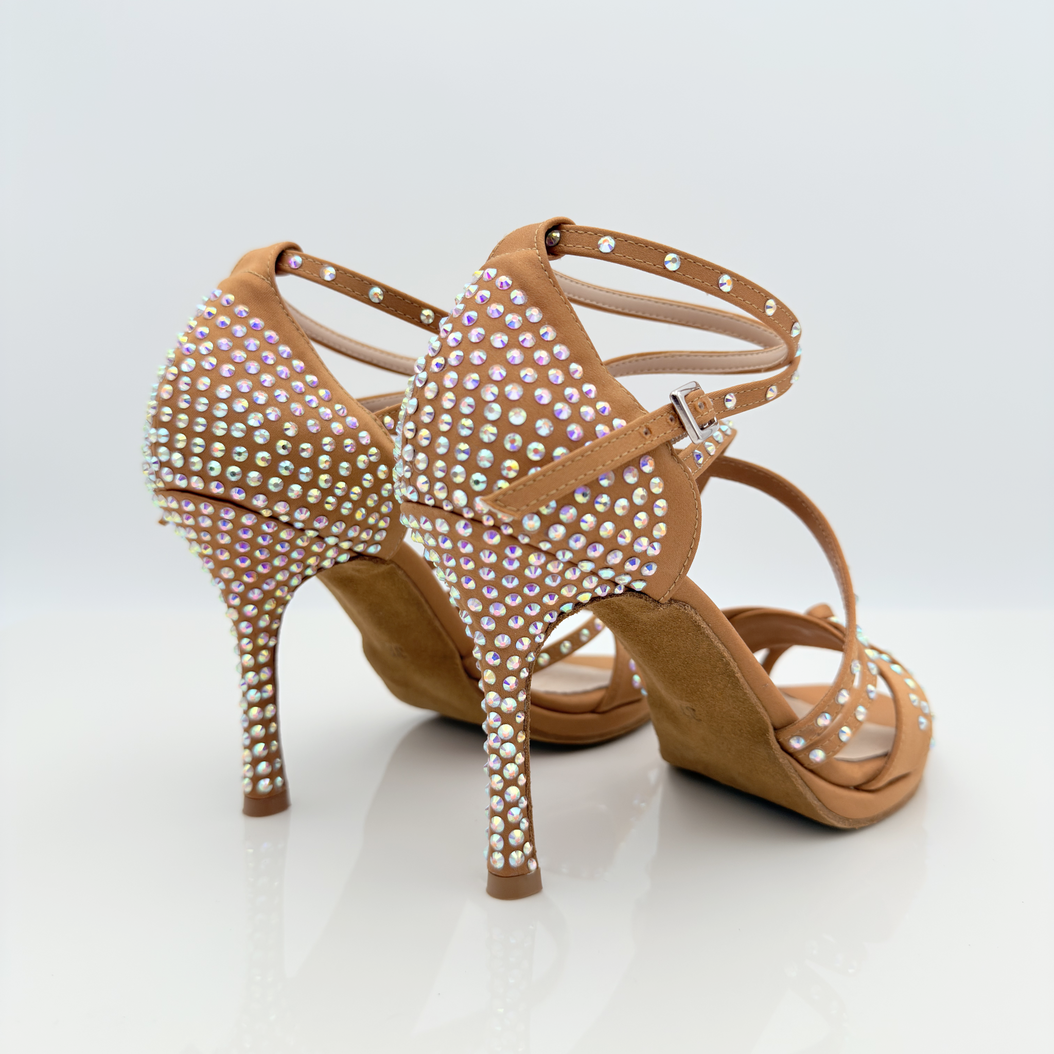 Nicole scarpe da ballo caraibici Giorgia 142BS vista frontale raso satinato strass aurora boreale tomaia gabbia cinturino 2CAI doppio incrocio tacco spillo 10cm plateau bachata sensual kizomba comfort stabilità
