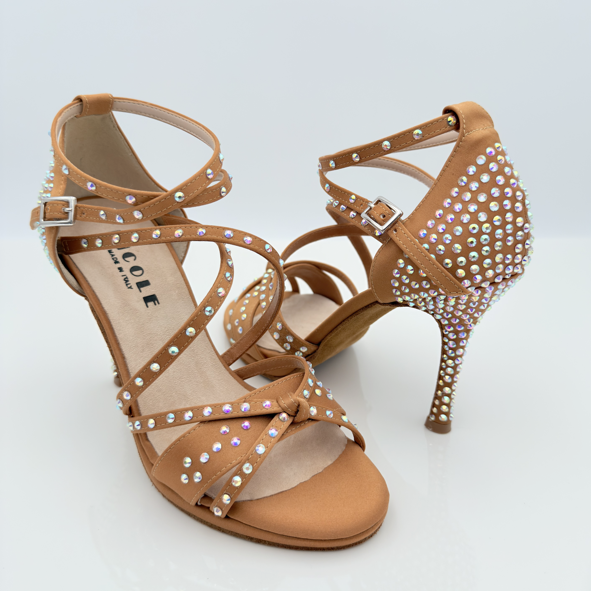 Nicole scarpe da ballo caraibici Giorgia 142BS dettaglio strass aurora boreale iridescenti raso carne scuro punta aperta semi-arrotondata F1P1 tacco spillo 10cm salsa cubana liscio artigianale made in Italy
