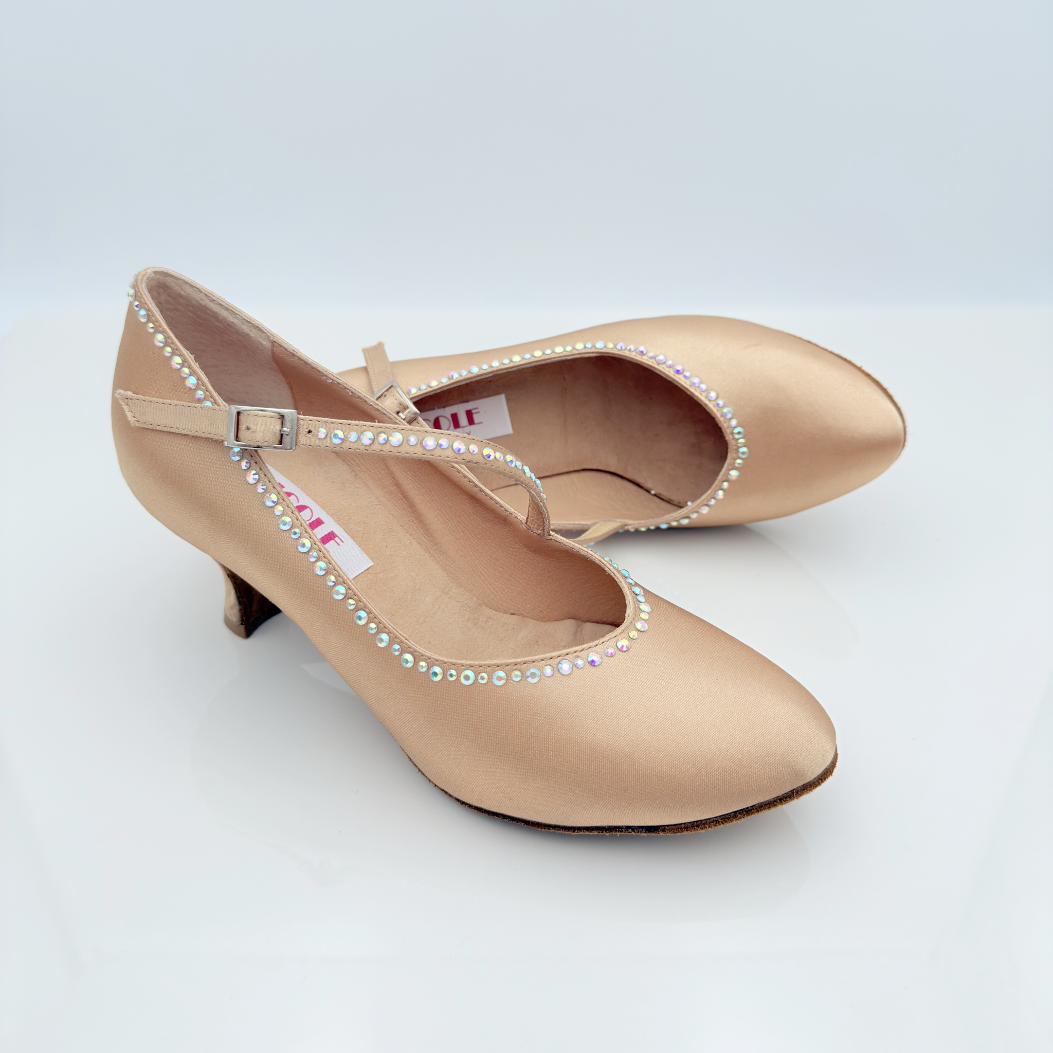 Nicole Grace 216S scarpe da ballo standard tessuto raso carne chiaro strass aurora boreale vista posteriore tacco rocchetto 5HR baricentro equilibrato postura elegante valzer tango inglese quickstep made in Italy

