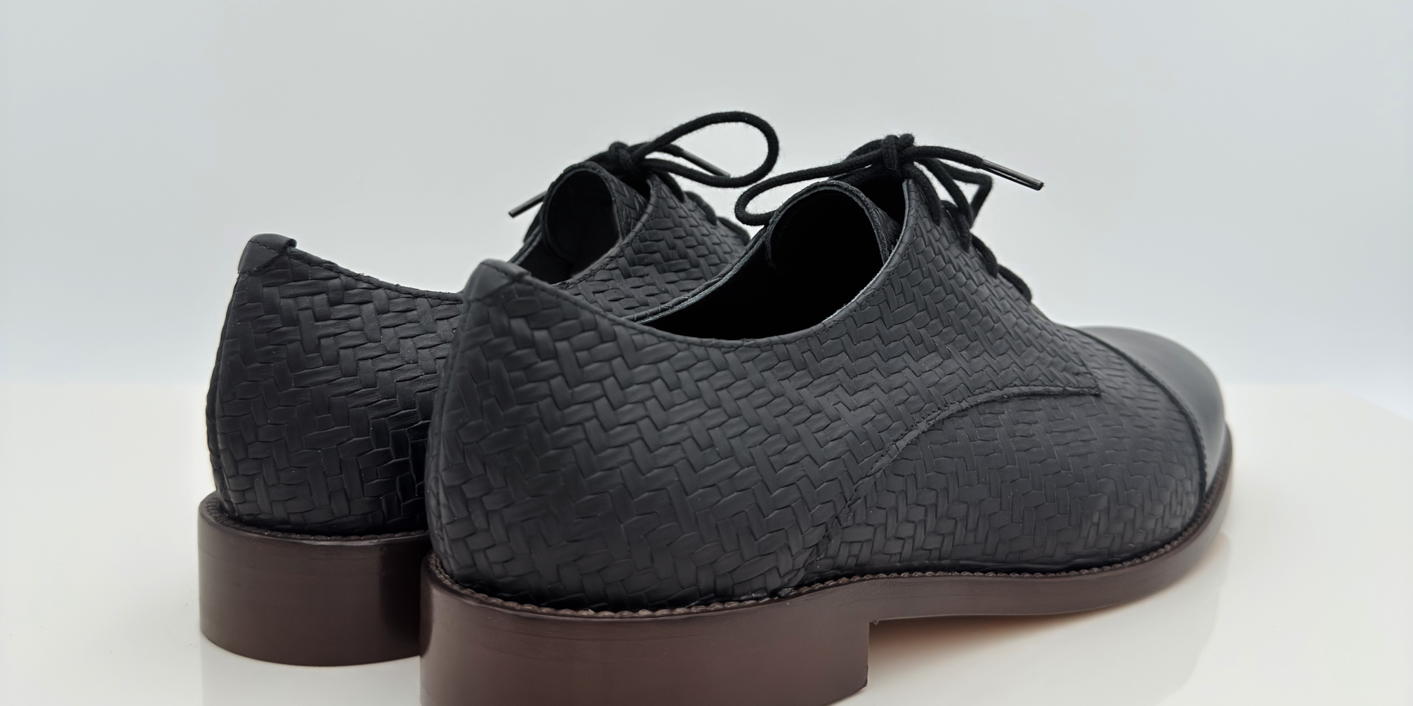 John art. 313 Nicole Rimini scarpa ballo swing uomo pelle intrecciata nera pelle nera tacco basso 2,5HSU suola cuoio made in Italy — vista laterale

