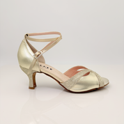 Nicole scarpe da ballo caraibici Mary 166 pelle laminata glitter platino tacco rocchetto 5cm cinturino doppio incrocio 2CAI tomaia farfalla avvolgente piedi magri salsa liscio suola bufala made in Italy vista generale
