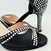Nicole scarpe da ballo caraibici Mary 166S vista laterale profilo raso nero strass cristallo plateau 1cm tacco rocchetto 9cm cinturino doppio incrocio suola bufala kizomba liscio competizione nicole rimini
