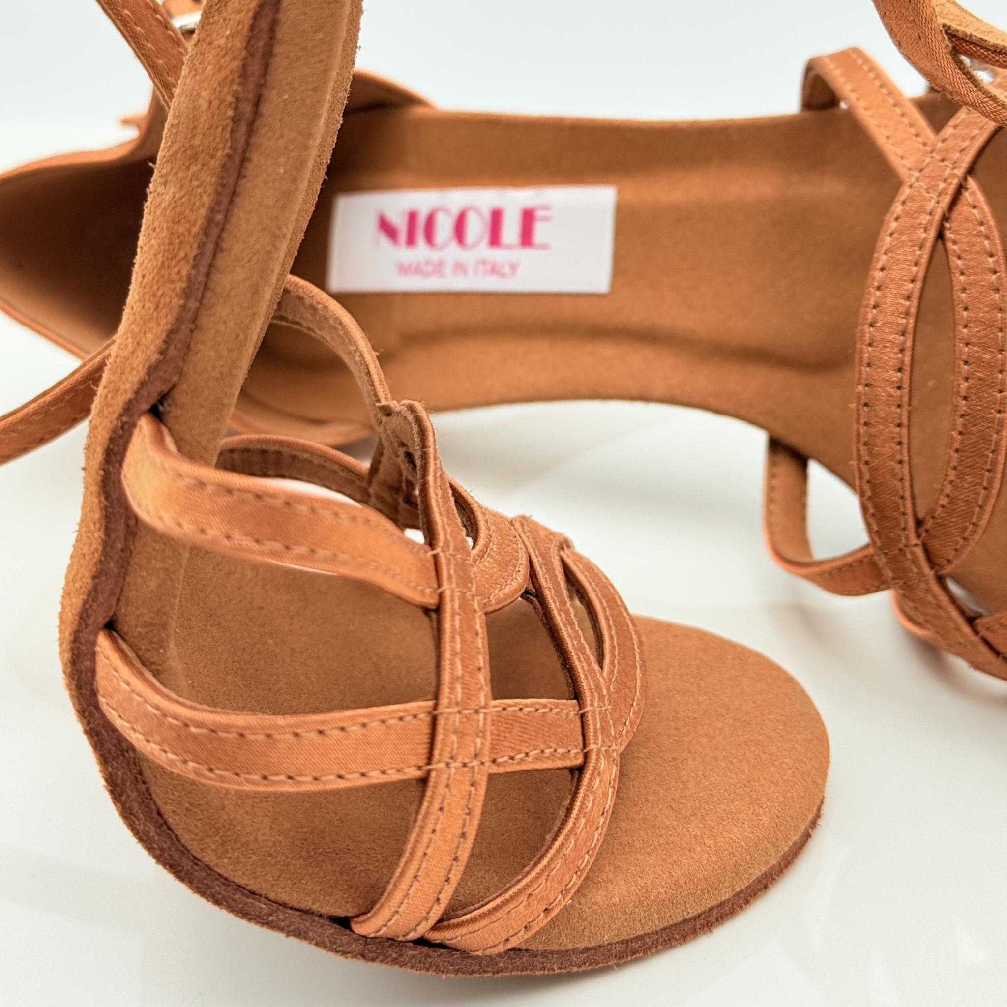 Olivia art. 207 Nicole Rimini tacco rocchetto 8HR punta aperta arrotondata fascia a gabbia F2P4 tessuto raso tan scarpe ballo latino americano cha cha cha rumba samba jive paso doble
