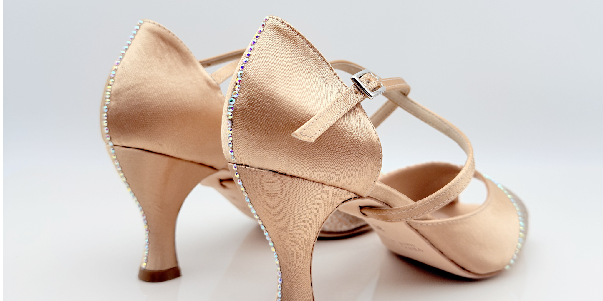 S Nicole Rimini scarpa donna tessuto raso carne chiaro glitter leo rame strass cinturino incrociato collo piede punta spuntata tacco rocchetto 7 cm suola cuoio memory gel artigianale italiana
