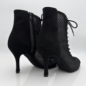 Stivaletto heels dance Scarlett 233 camoscio nero rete trasparente tacco spillo 9 cm zip laccio 1CAL tomaia avvolgente piede normale memory gel antishock Nicole Rimini artigianale italiana vista laterale

