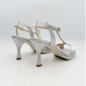 Serena art. 147T5 Nicole Rimini scarpa donna tessuto raso argento glitter mireya tomaia T-bar nasetto punta aperta semi-arrotondata tacco rocchetto 8 cm plateau 1cm suola gomma memory gel artigianale italiana
