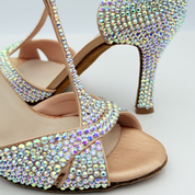 Serena 147BS Nicole Rimini scarpa da ballo tacco rocchetto 9HR, tomaia in raso carne chiaro con strass aurora boreale, punta aperta semi-arrotondata fascia a farfalla Mod. F1P2, vista posteriore, per salsa cubana e liscio
