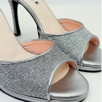 Sofia 103 Nicole Rimini scarpa da ballo tacco spillo 10HS plateau 1cm, tessuto glitterato antracite pelle laminata, punta aperta semi-arrotondata F1P1, cinturino incrociato 2CAI, vista posteriore, per kizomba e liscio
