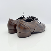 Steven art. 306 Nicole Rimini pelle marrone vinteggiata mano design retrò tacco standard uomo 2,5HSU punta chiusa scrollo quadrato F5P2 scarpe da ballo tango milonga caraibici artigianali italiane — vista laterale

